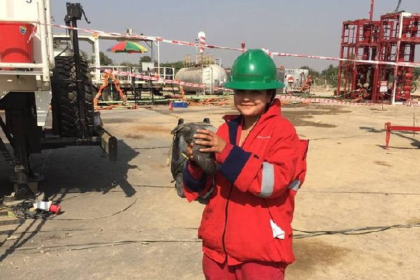 How I got into top MBA programs with scholarship despite 690 GMAT score